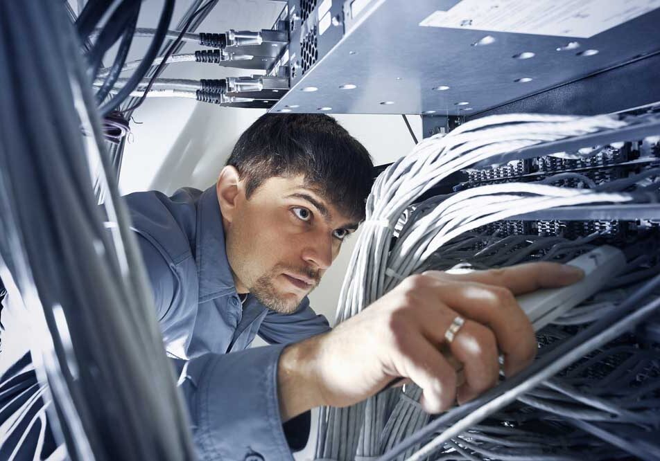 electrician checking data center Honolulu, HI